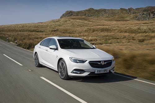 VAUXHALL'S NEW INSIGNIA GRAND SPORT WINS FAMILY CAR OF THE YEAR AT SCOTTISH CAR OF THE YEAR AWARDS 2017