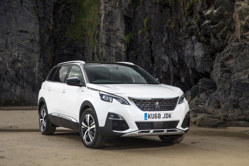ALL-NEW PEUGEOT 5008 SUV WINS ‘CROSSOVER OF THE YEAR’ AT SCOTTISH CAR OF THE YEAR AWARDS 2018
